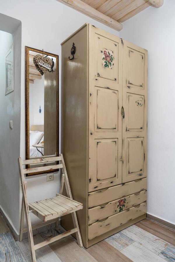 Elizabeth'S Small Apartment Naxos City Zewnętrze zdjęcie